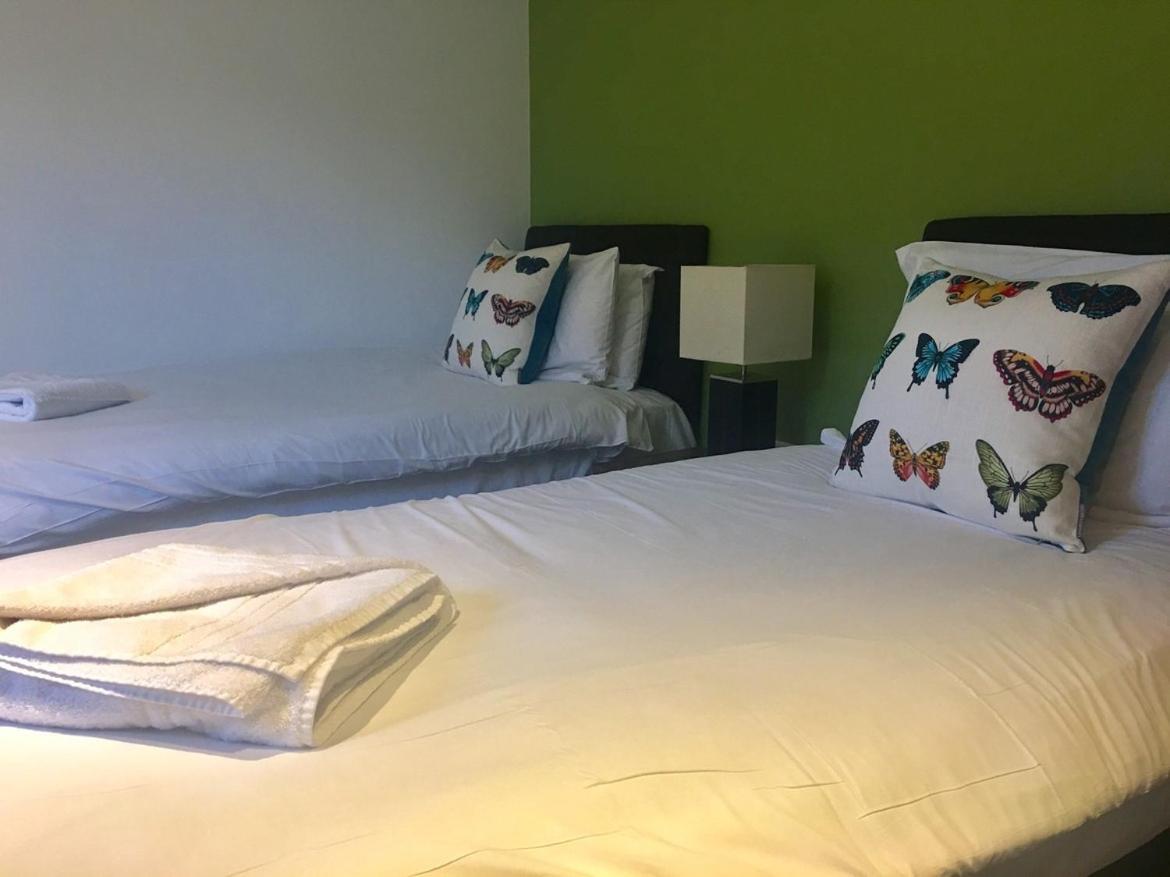 Hopton Cottage - Darwin Lake Holiday Village Матлок Екстер'єр фото